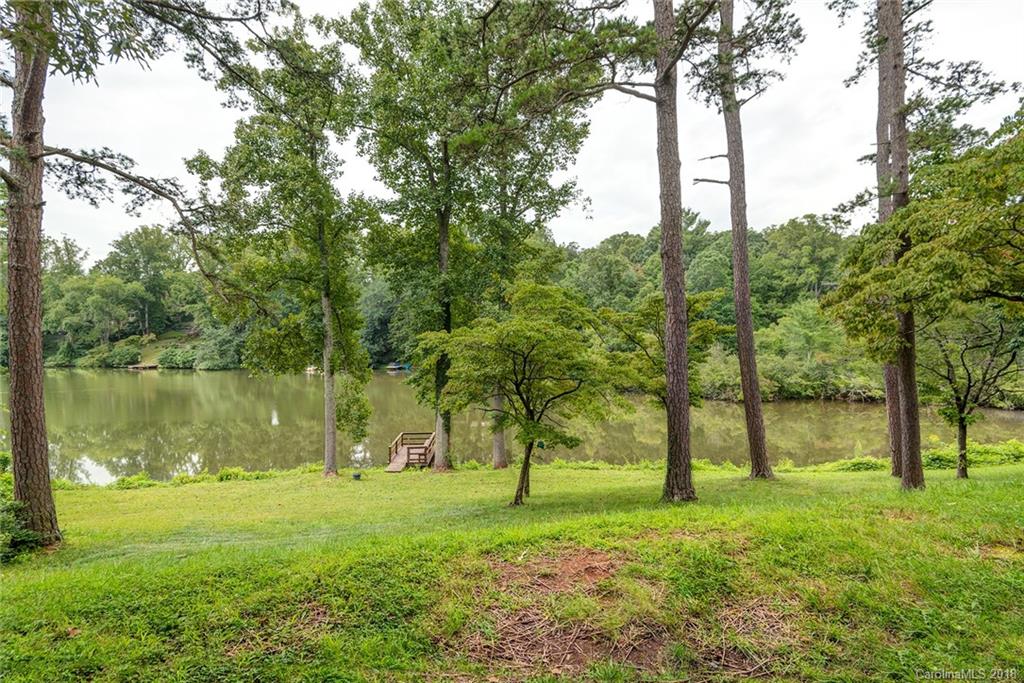 157 White Pine Drive Asheville NC 28805