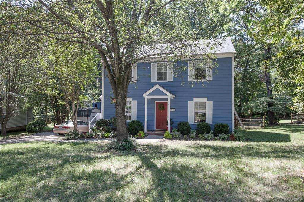2325 Oak Leigh Drive Charlotte NC 28262