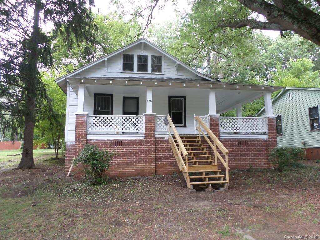 536 Hickory Avenue Statesville NC 28677