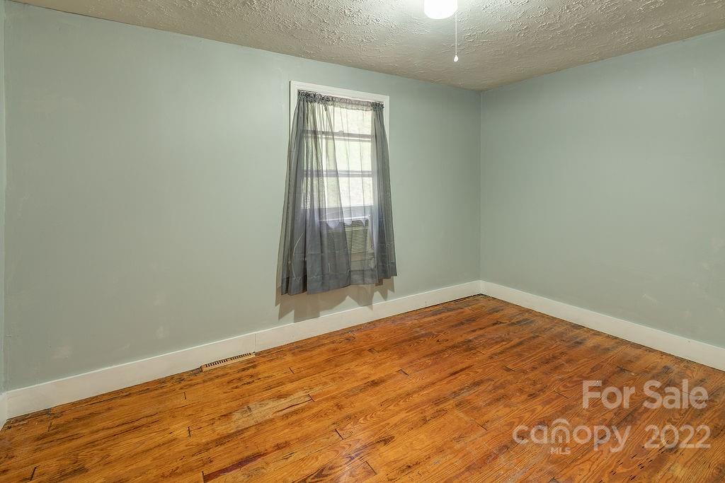 127 Dock Branch Road Barnardsville NC 28709
