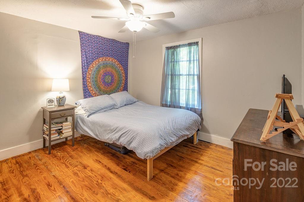 127 Dock Branch Road Barnardsville NC 28709