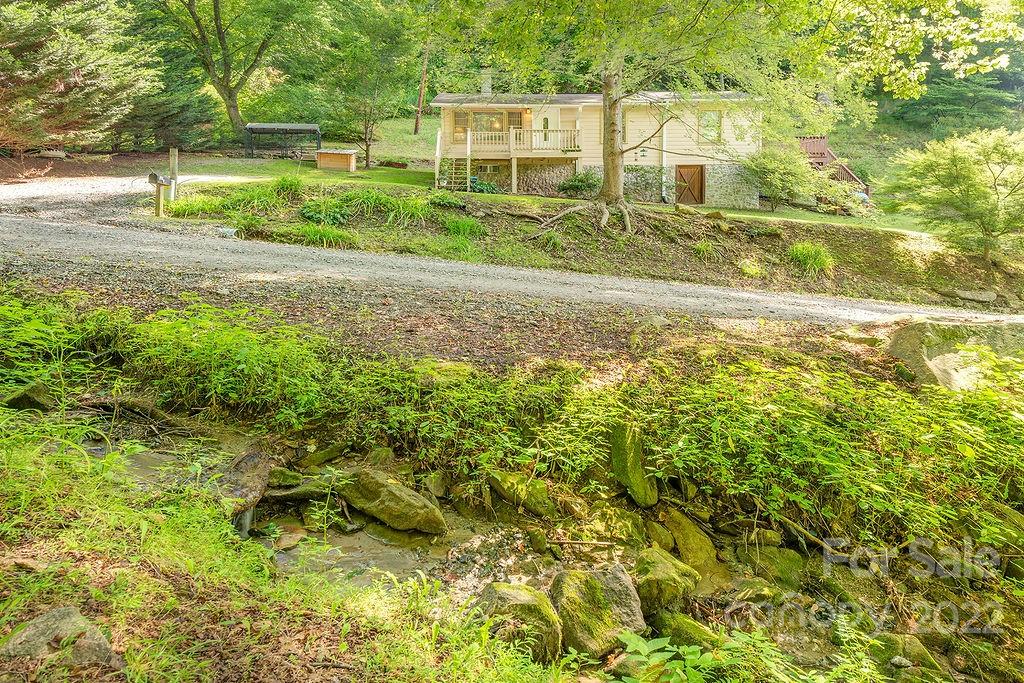 127 Dock Branch Road Barnardsville NC 28709