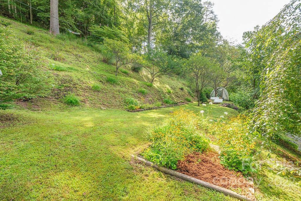 127 Dock Branch Road Barnardsville NC 28709