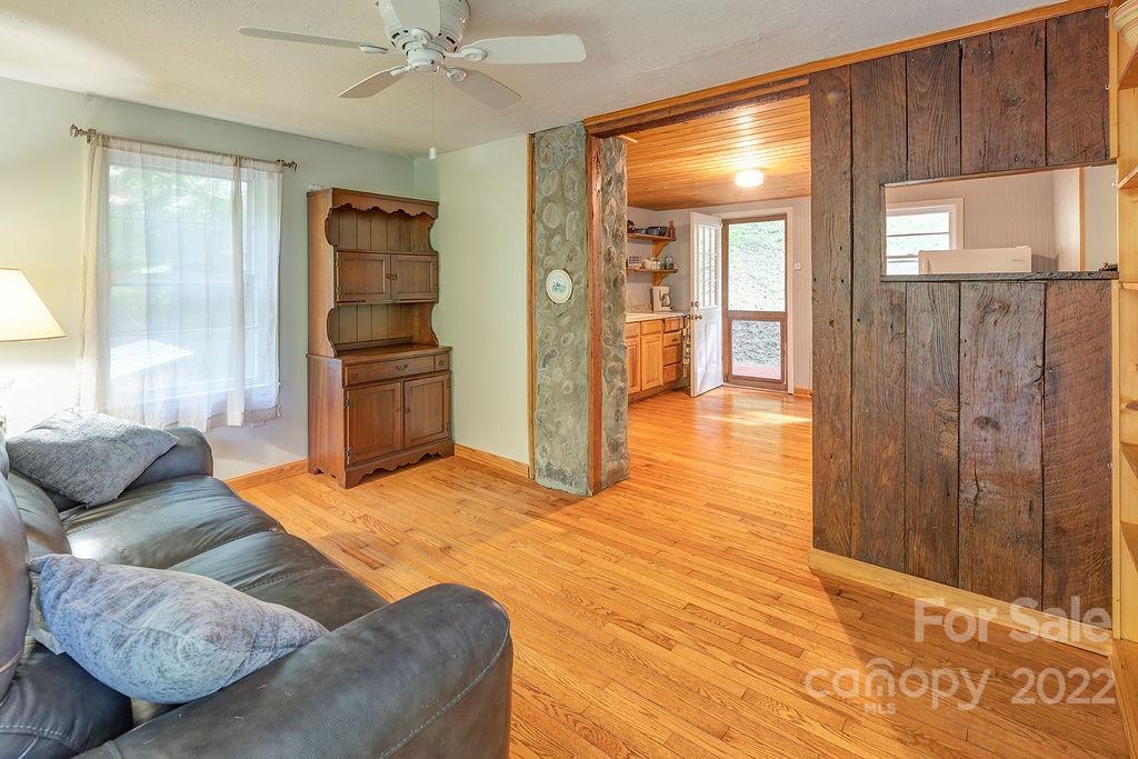 127 Dock Branch Road Barnardsville NC 28709