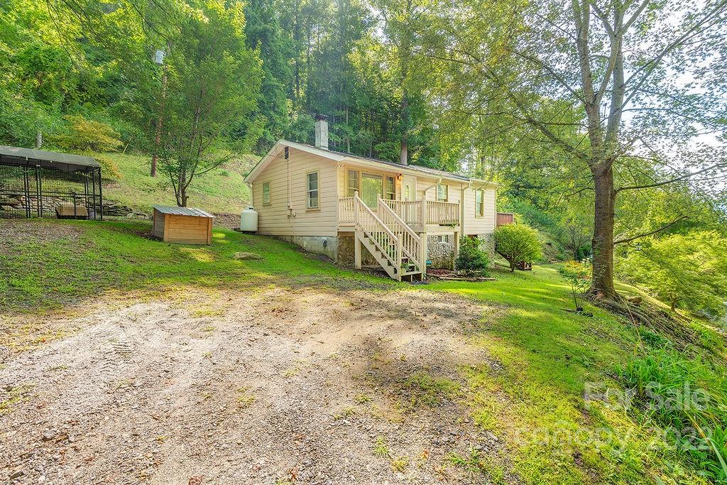 127 Dock Branch Road Barnardsville NC 28709