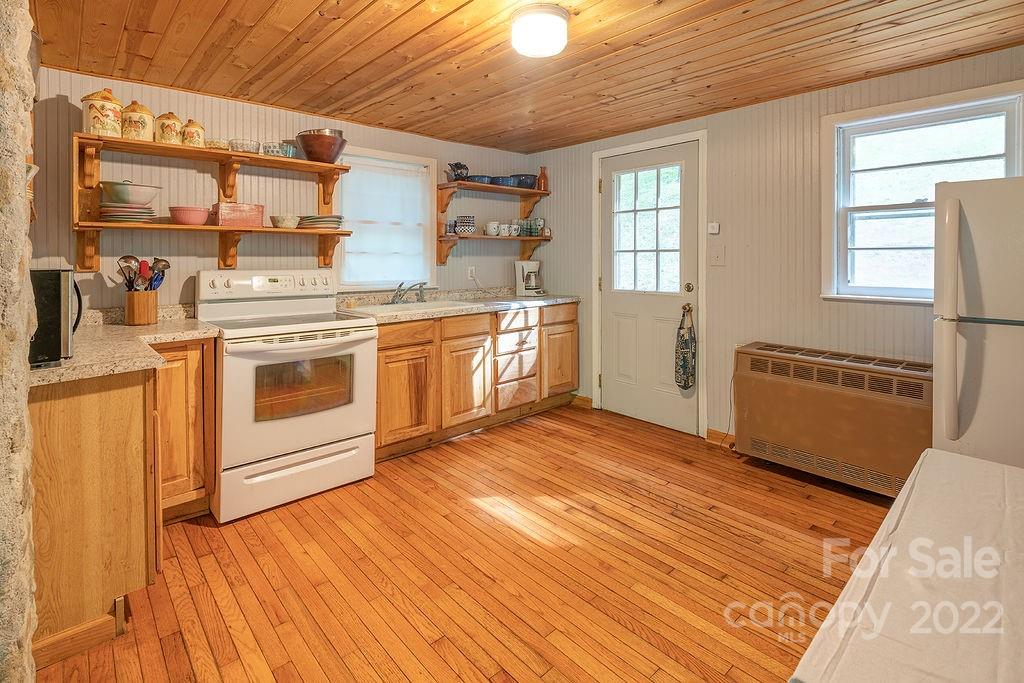 127 Dock Branch Road Barnardsville NC 28709