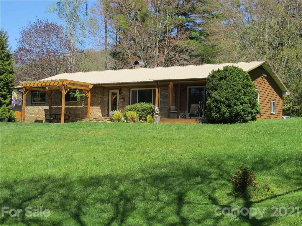 114 Crest View Road Burnsville NC 28714