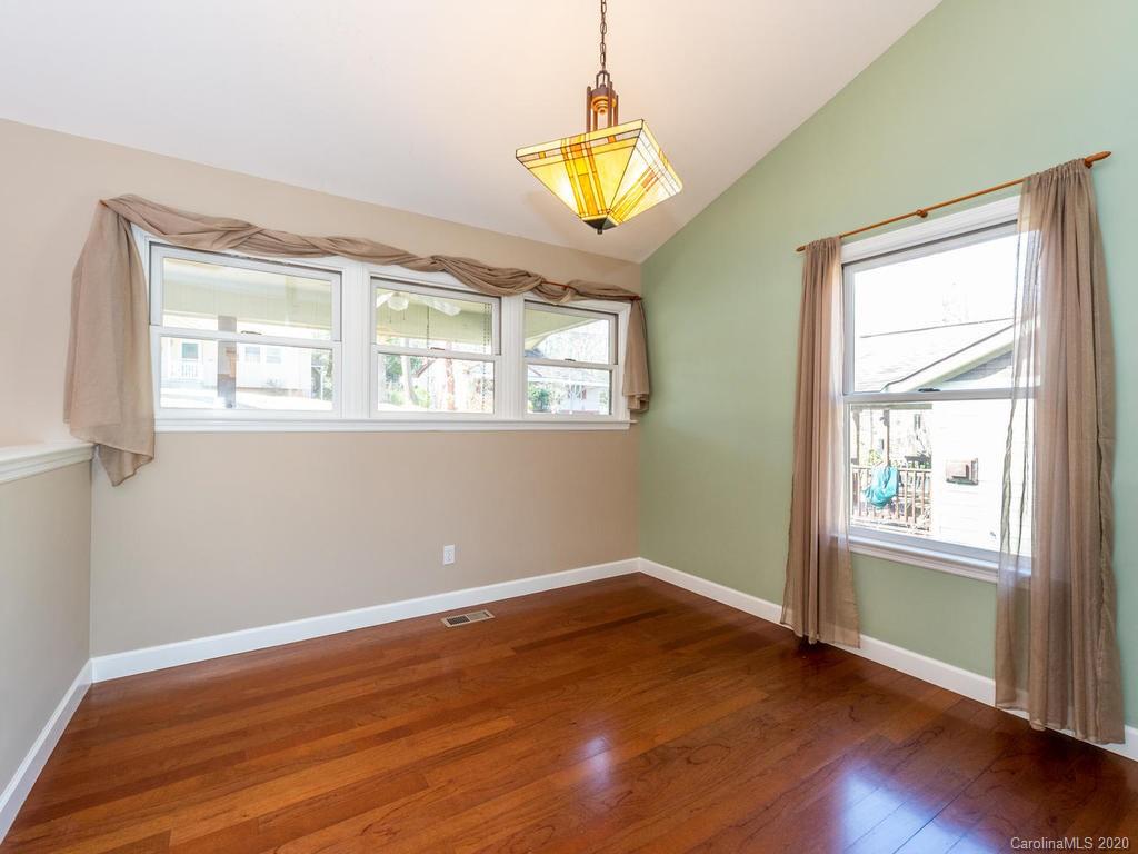 33 Melbourne Place Asheville NC 28801