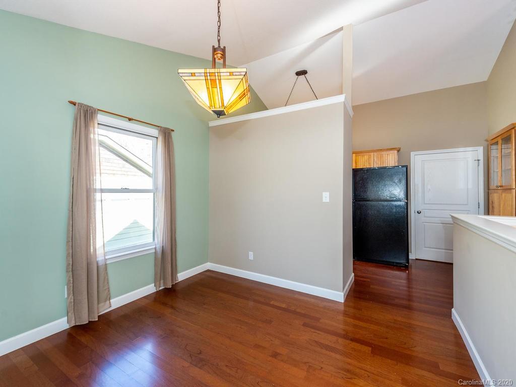 33 Melbourne Place Asheville NC 28801