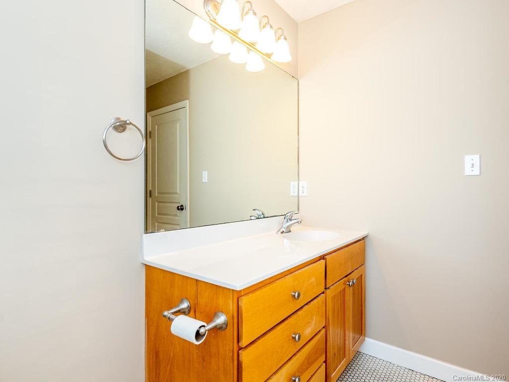 33 Melbourne Place Asheville NC 28801