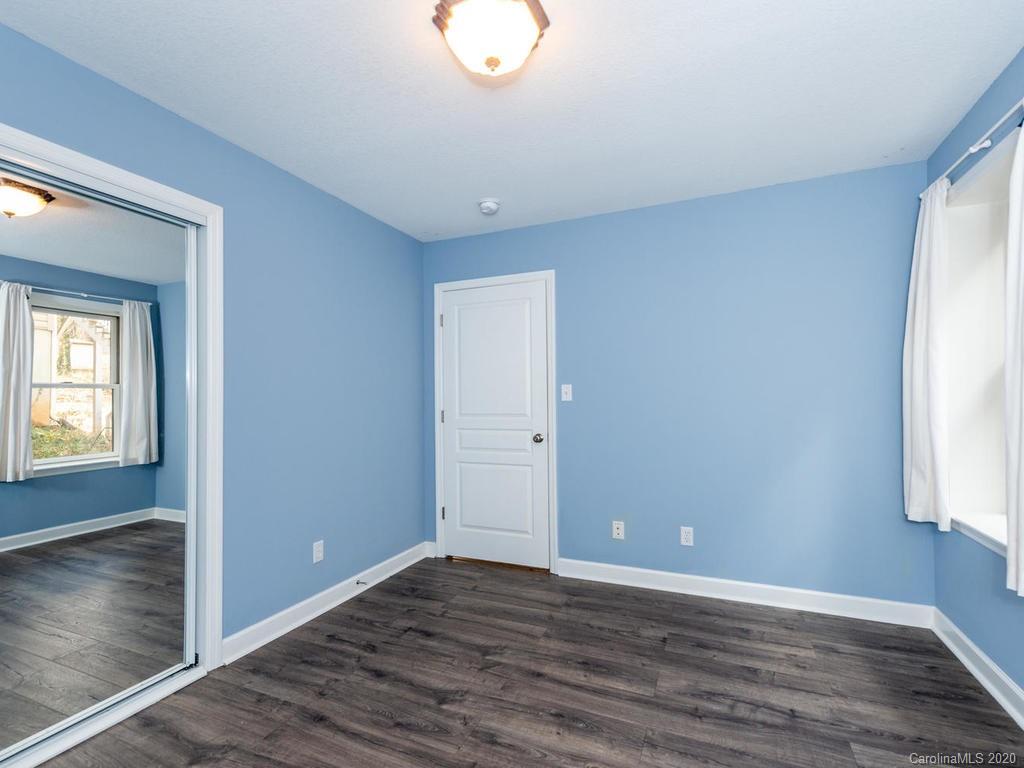 33 Melbourne Place Asheville NC 28801