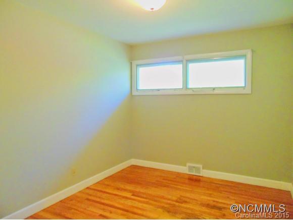 29 Deanwood Circle Asheville NC 28803
