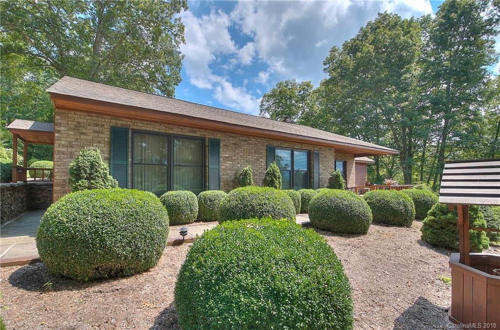 3261 Halls Chapel Road Burnsville NC 28714
