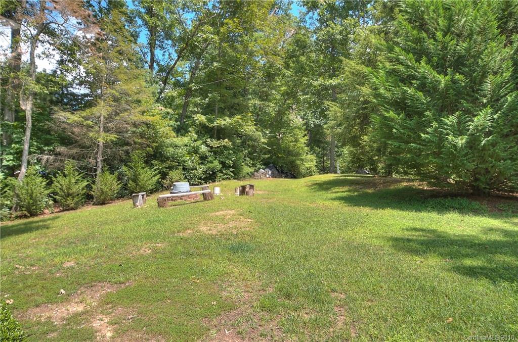 3261 Halls Chapel Road Burnsville NC 28714