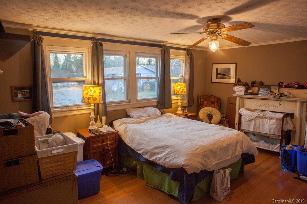 61 Clinton Avenue Asheville NC 28806