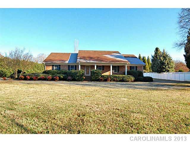 6020 Fox Crossing Drive Charlotte NC 28216