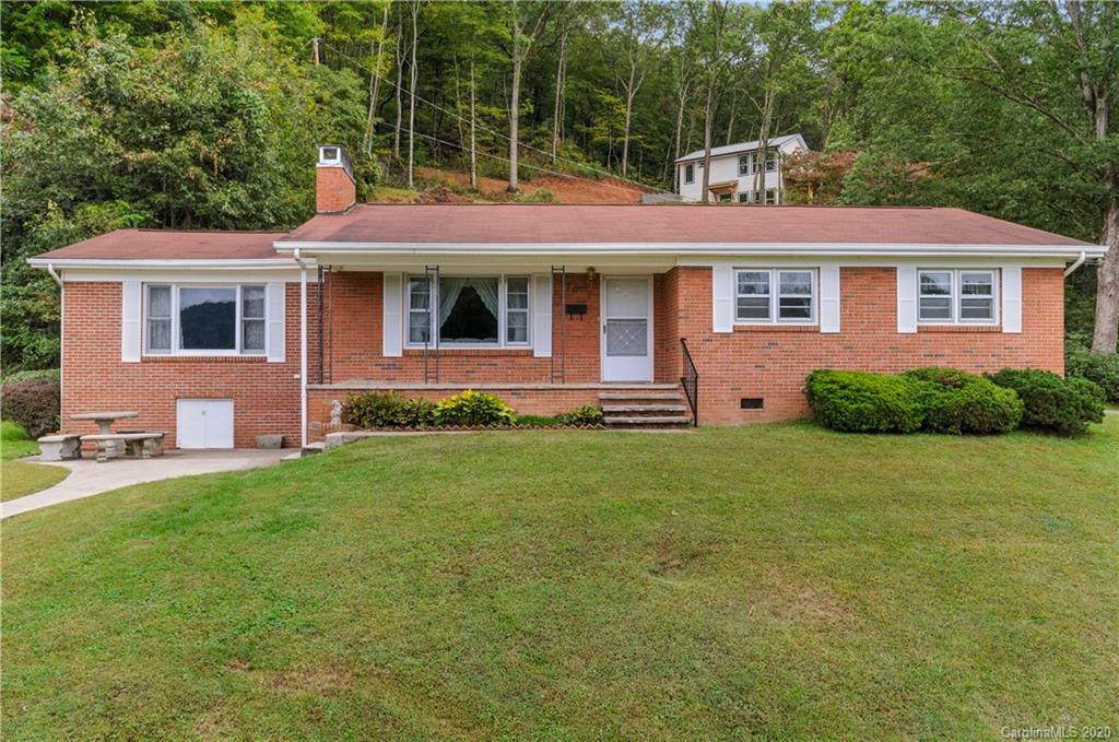26 Westview Street Waynesville NC 28786