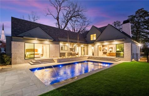 1840 Sharon Lane Charlotte NC 28211
