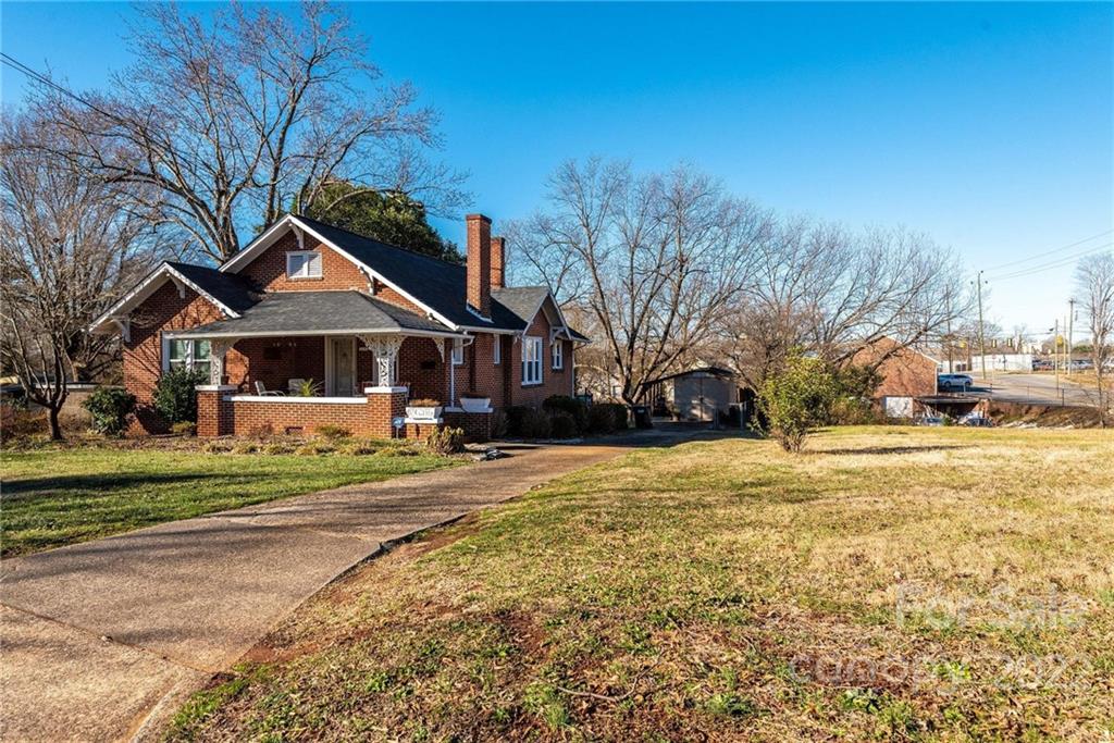 214 8th Street SW Hickory NC 28602