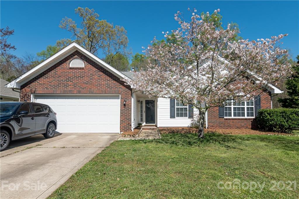 8903 High Chase Lane Charlotte NC 28273