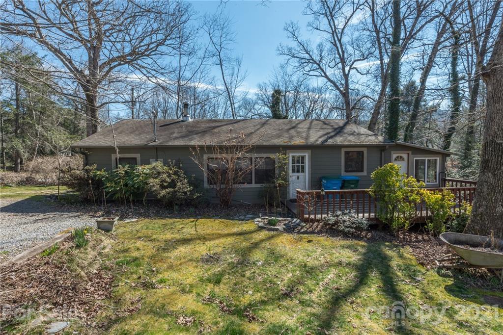 260 Pine Street Ridgecrest NC 28711