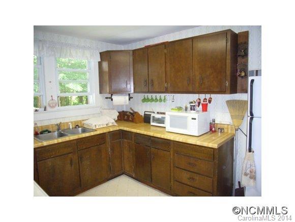 122 Westwood Avenue Swannanoa NC 28778