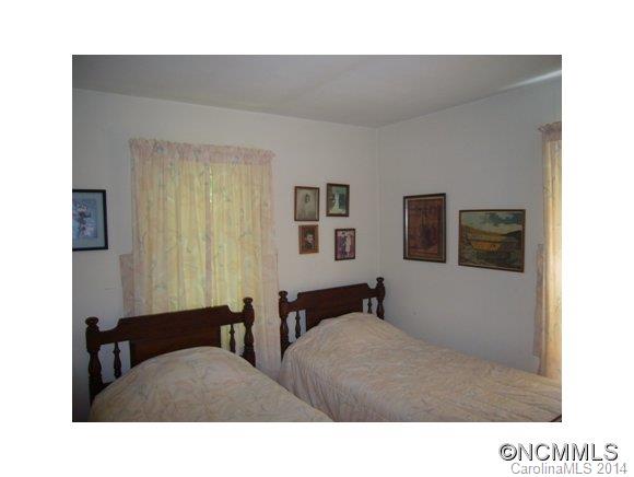 122 Westwood Avenue Swannanoa NC 28778