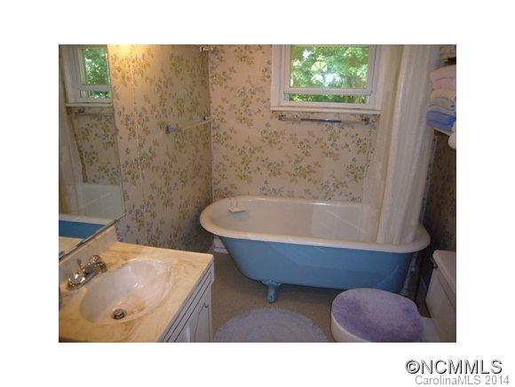 122 Westwood Avenue Swannanoa NC 28778
