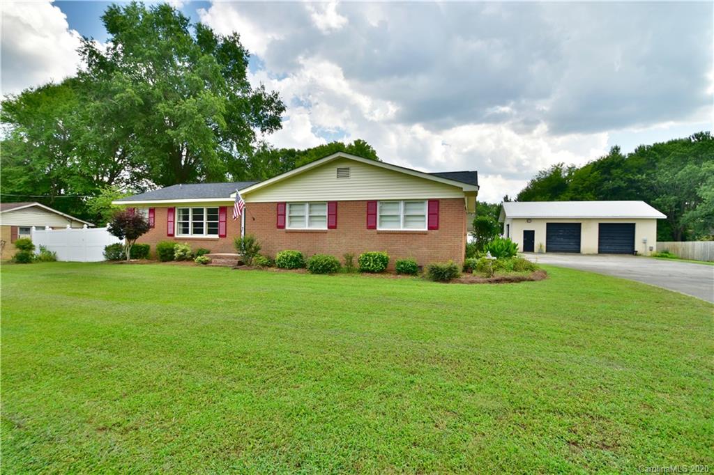 3917 Rocky River Place Harrisburg NC 28075