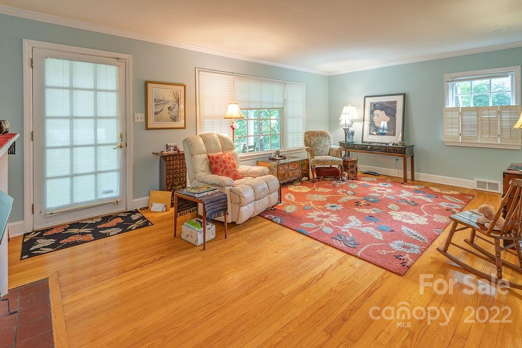 9 Maplewood Road Asheville NC 28804