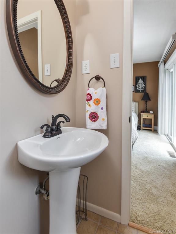 80 Debra Lane Asheville NC 28806