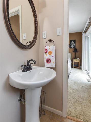 80 Debra Lane Asheville NC 28806
