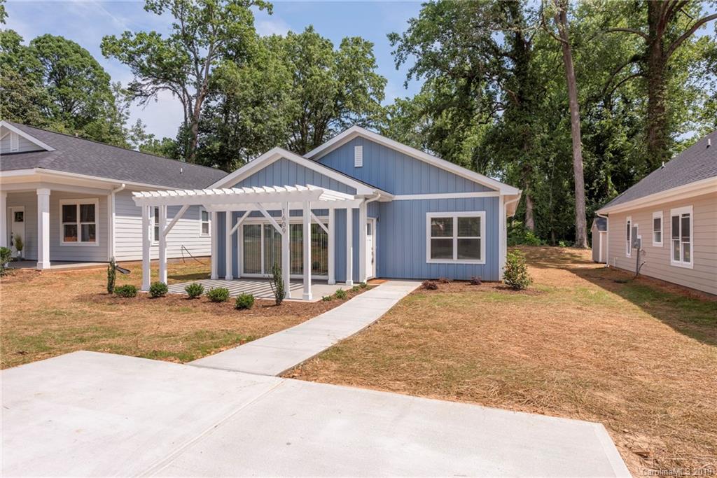 1609 Newcastle Street Charlotte NC 28216