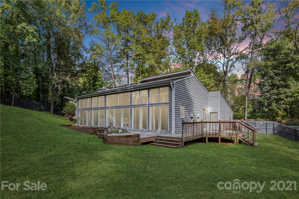 1934 Dove Drive Charlotte NC 28214