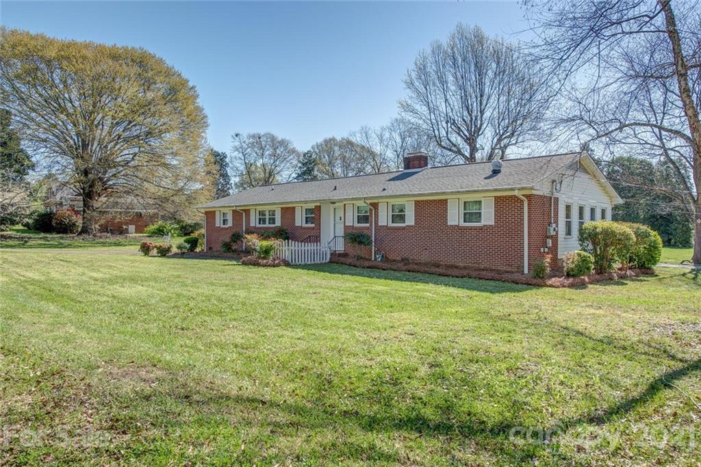 2210 Bayview Street Gastonia NC 28054