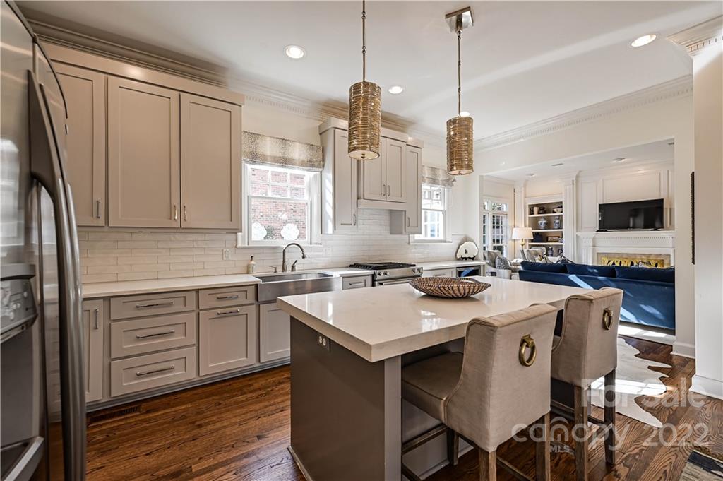 1252 Dilworth Crescent Row Charlotte NC 28203