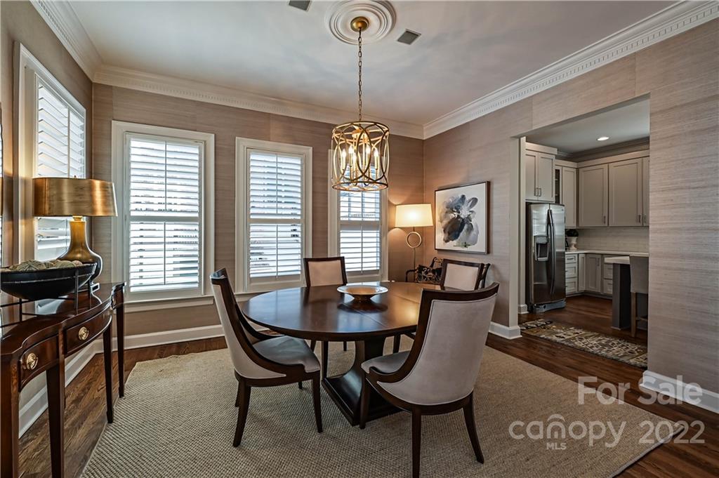 1252 Dilworth Crescent Row Charlotte NC 28203