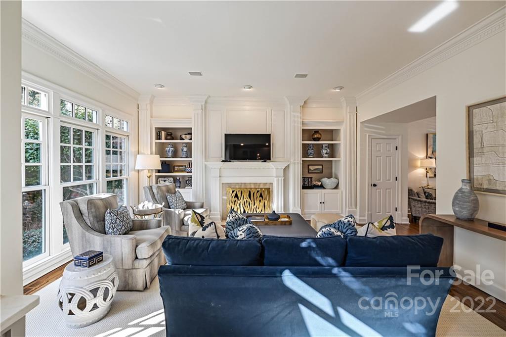 1252 Dilworth Crescent Row Charlotte NC 28203