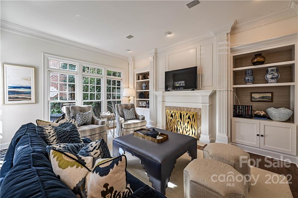 1252 Dilworth Crescent Row Charlotte NC 28203