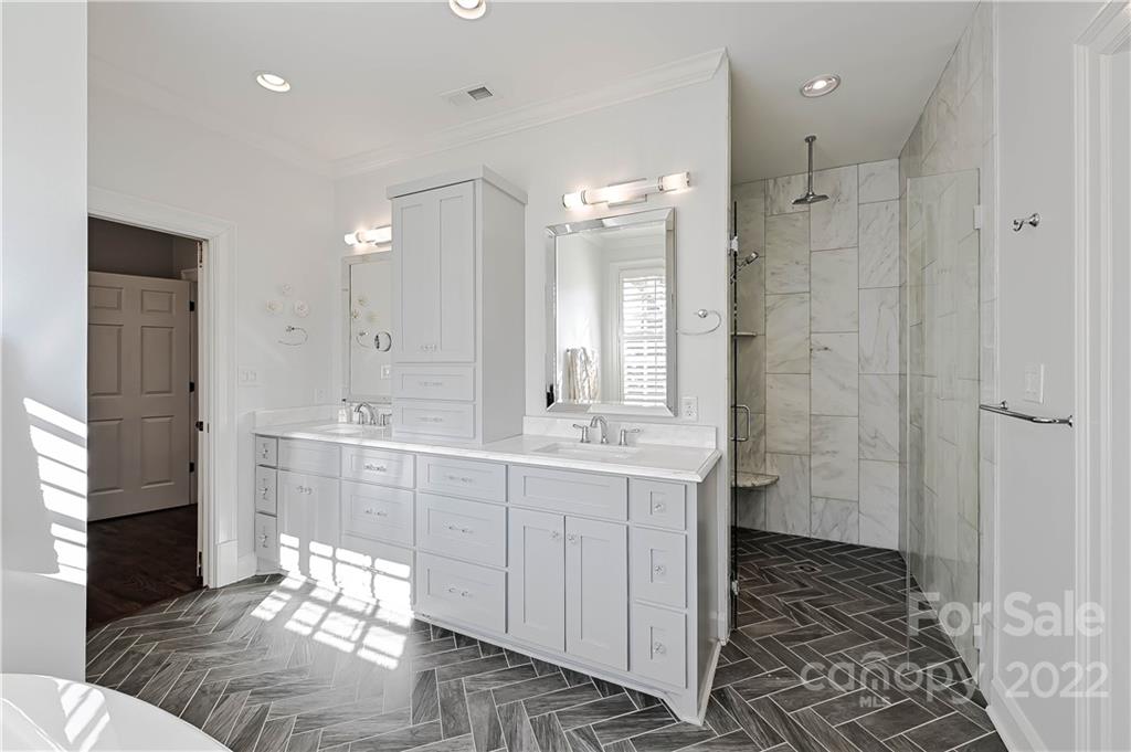 1252 Dilworth Crescent Row Charlotte NC 28203