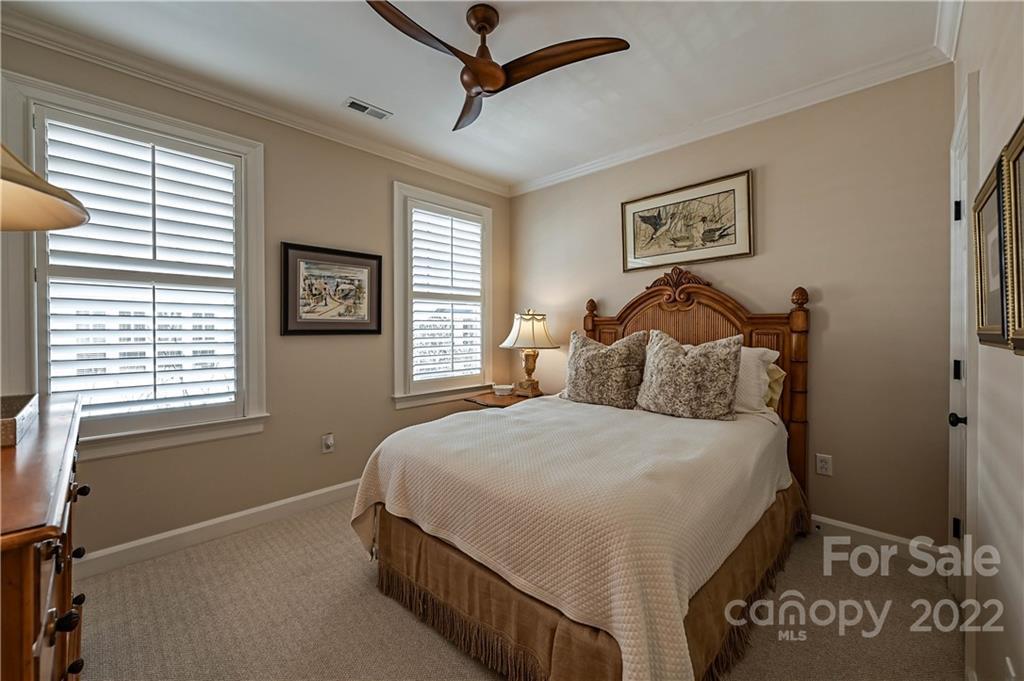 1252 Dilworth Crescent Row Charlotte NC 28203
