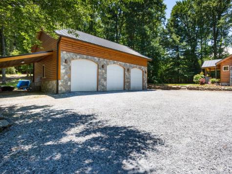 360 Mountain Road Hendersonville NC 28791