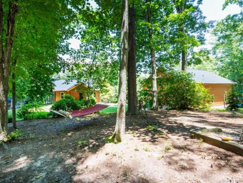 360 Mountain Road Hendersonville NC 28791