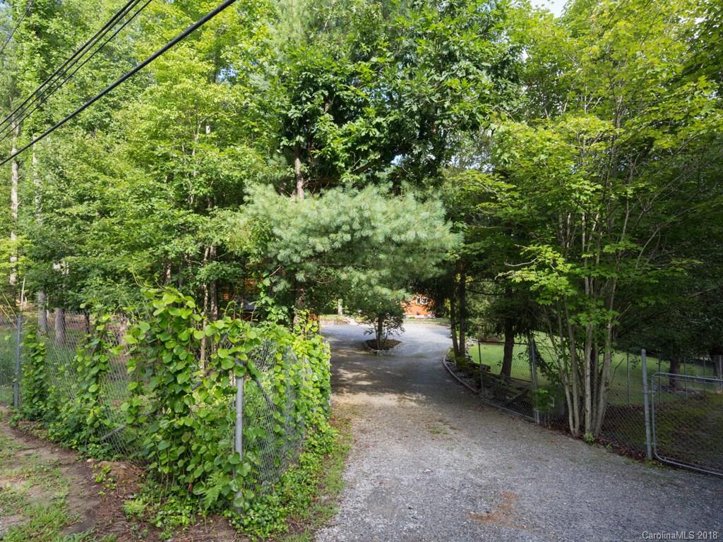 360 Mountain Road Hendersonville NC 28791
