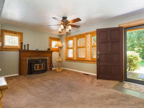 360 Mountain Road Hendersonville NC 28791