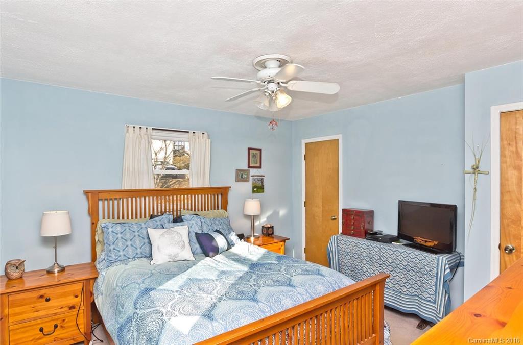 46 Moss Road Weaverville NC 28787