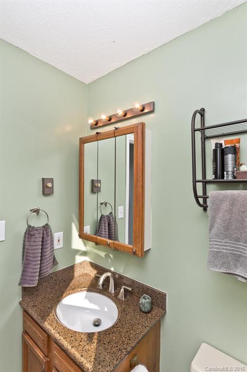 46 Moss Road Weaverville NC 28787