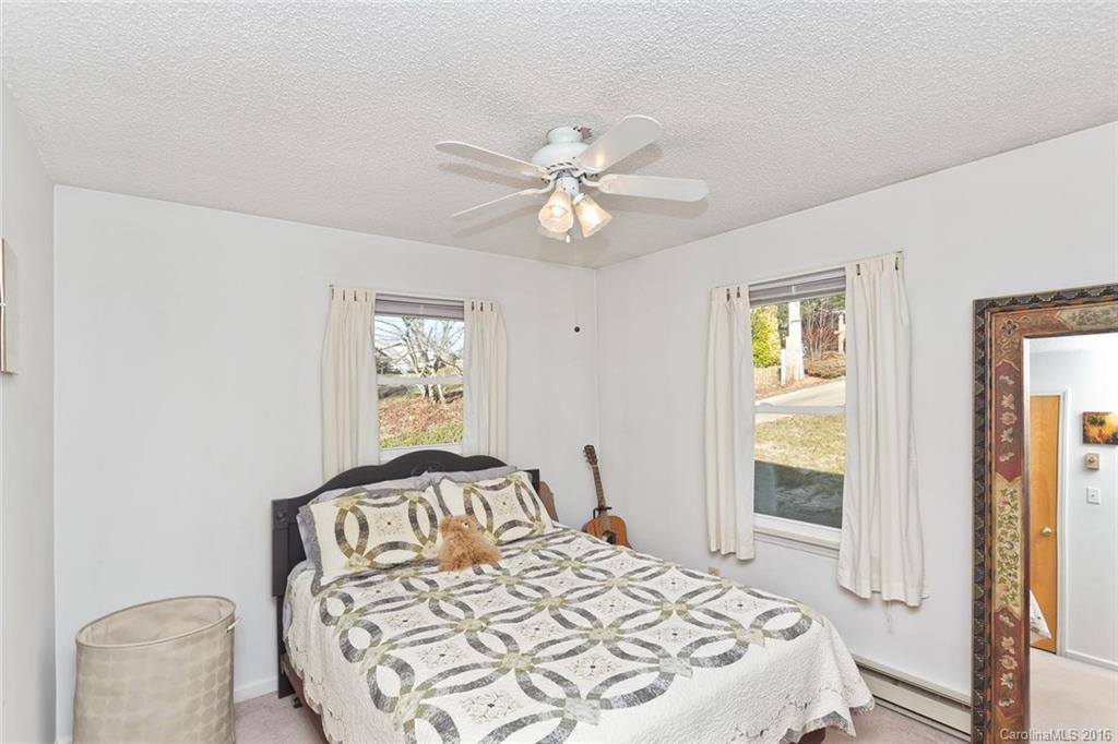 46 Moss Road Weaverville NC 28787