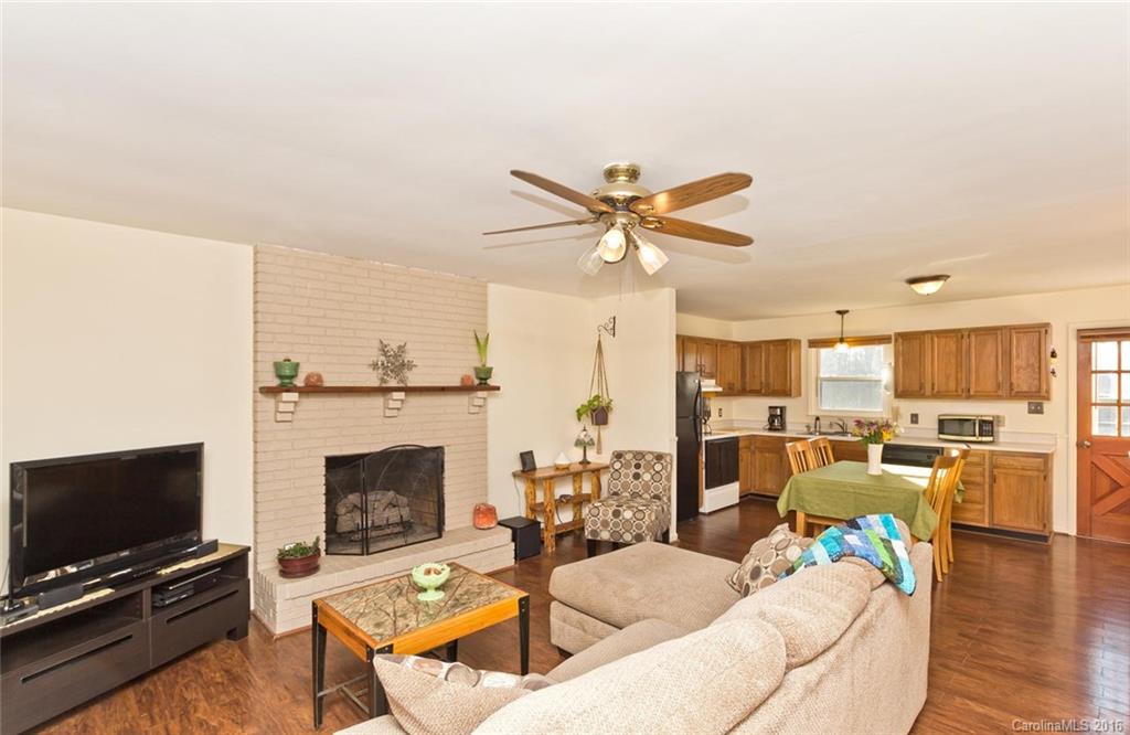 46 Moss Road Weaverville NC 28787