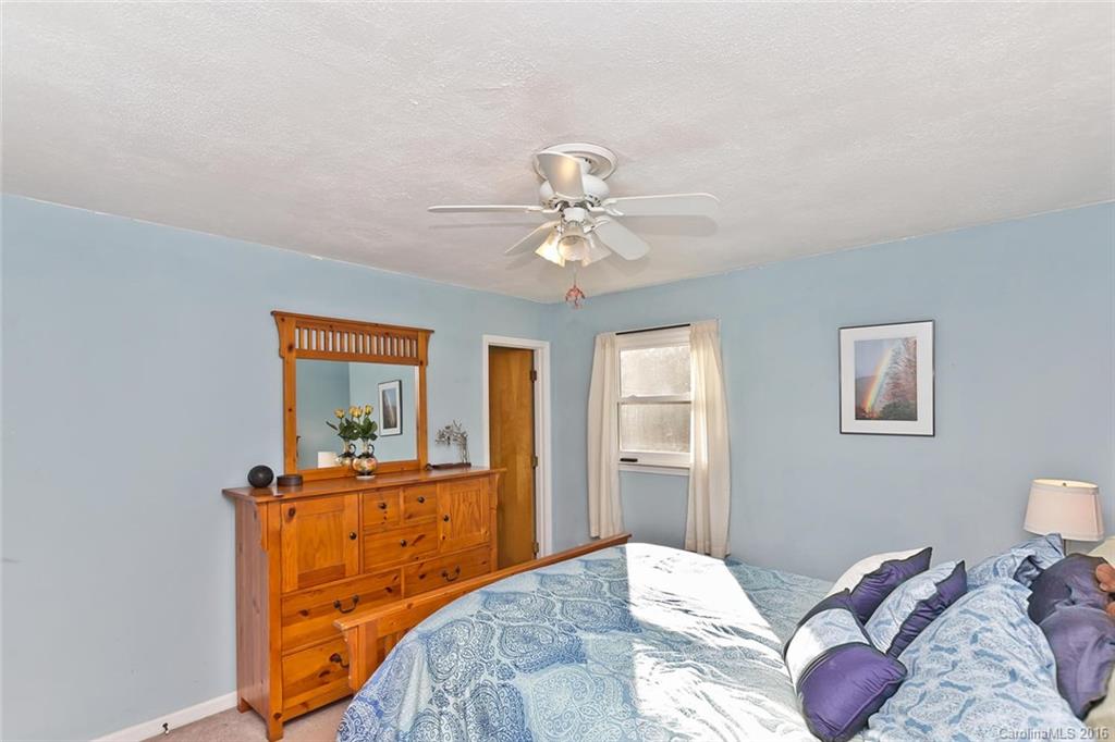 46 Moss Road Weaverville NC 28787